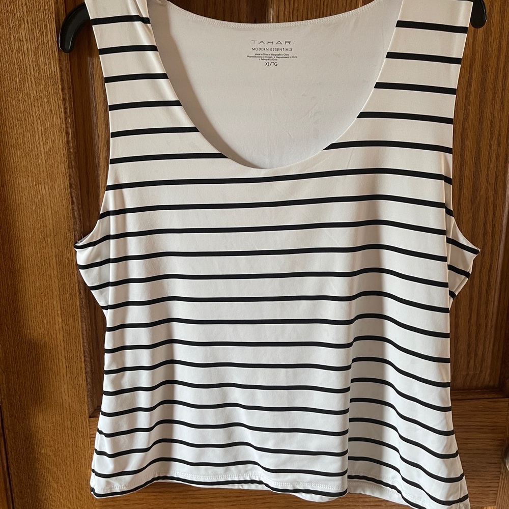 Tahari Women's Black and White Striped Top New Xl